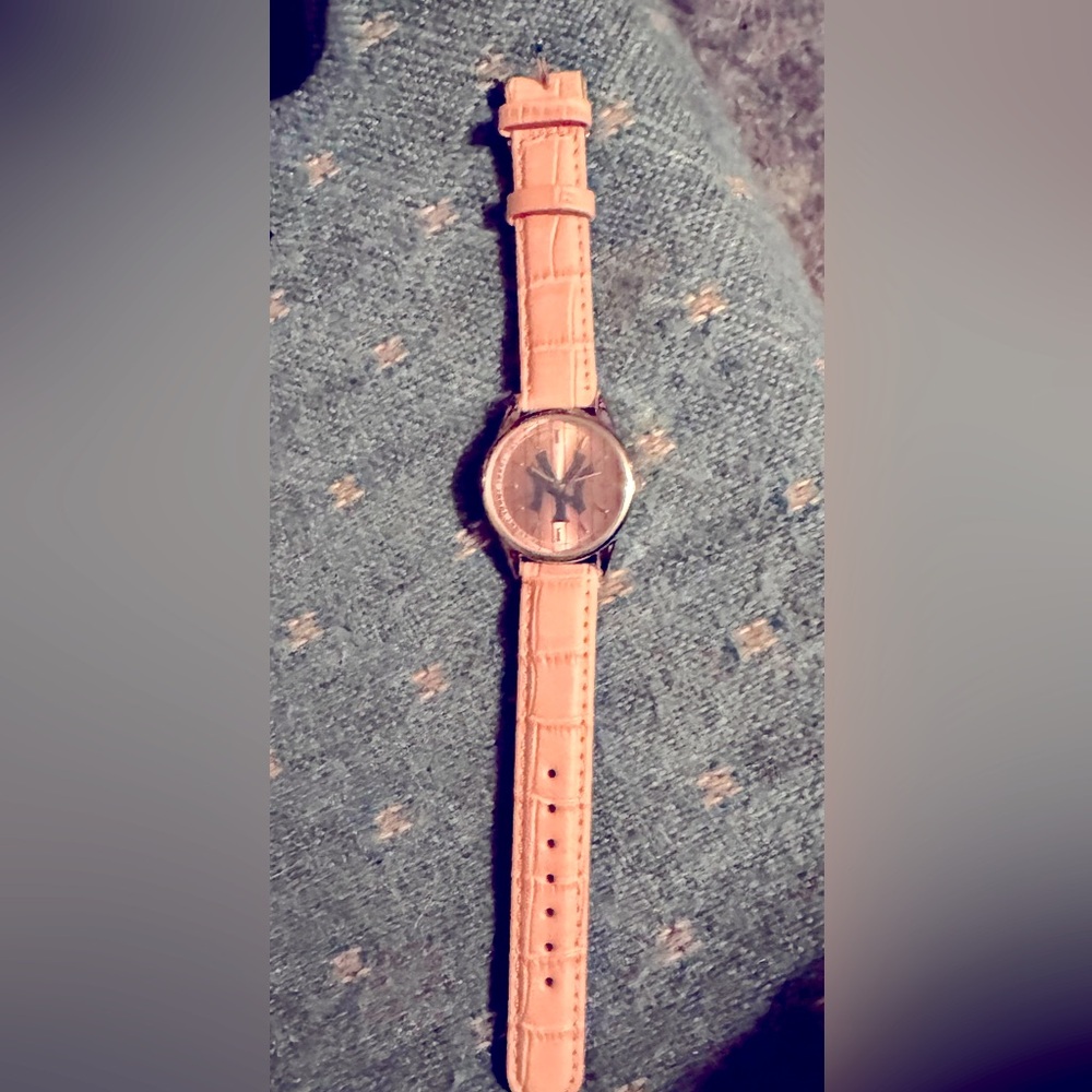 NY Yankees watch.